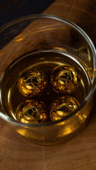 Whisky Steine im Fußball-Design, 4er-Set Edelstahl mit Zange & Geschenkbox – Ansicht 3